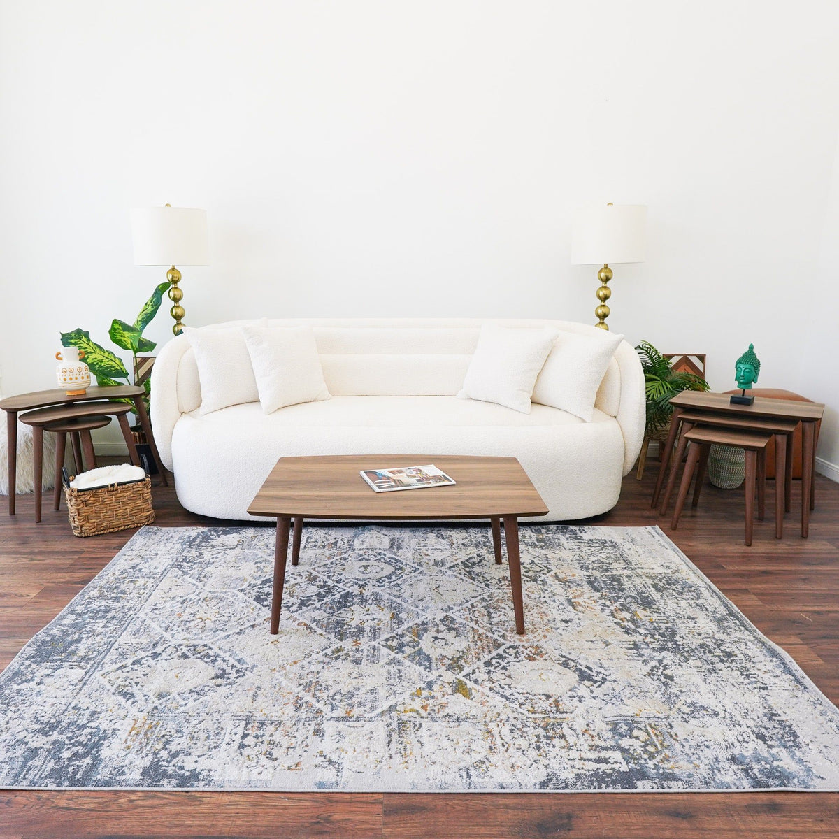 Denis - Contemporary Table