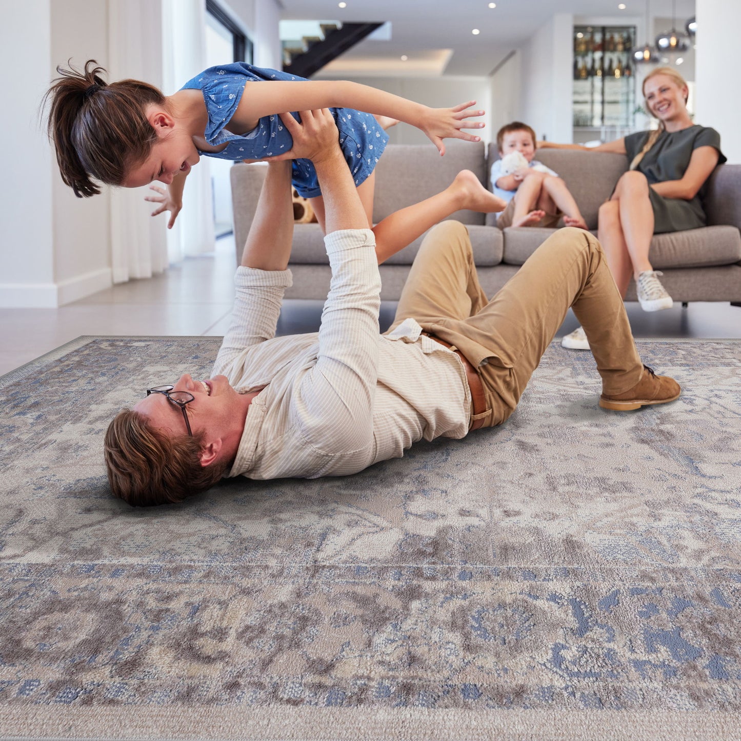 Payas - 6' X 9' Traditional Area Rug - Brown / Beige