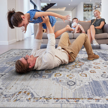 Payas - 6' X 9' Medallion Area Rug - Cream / Gold