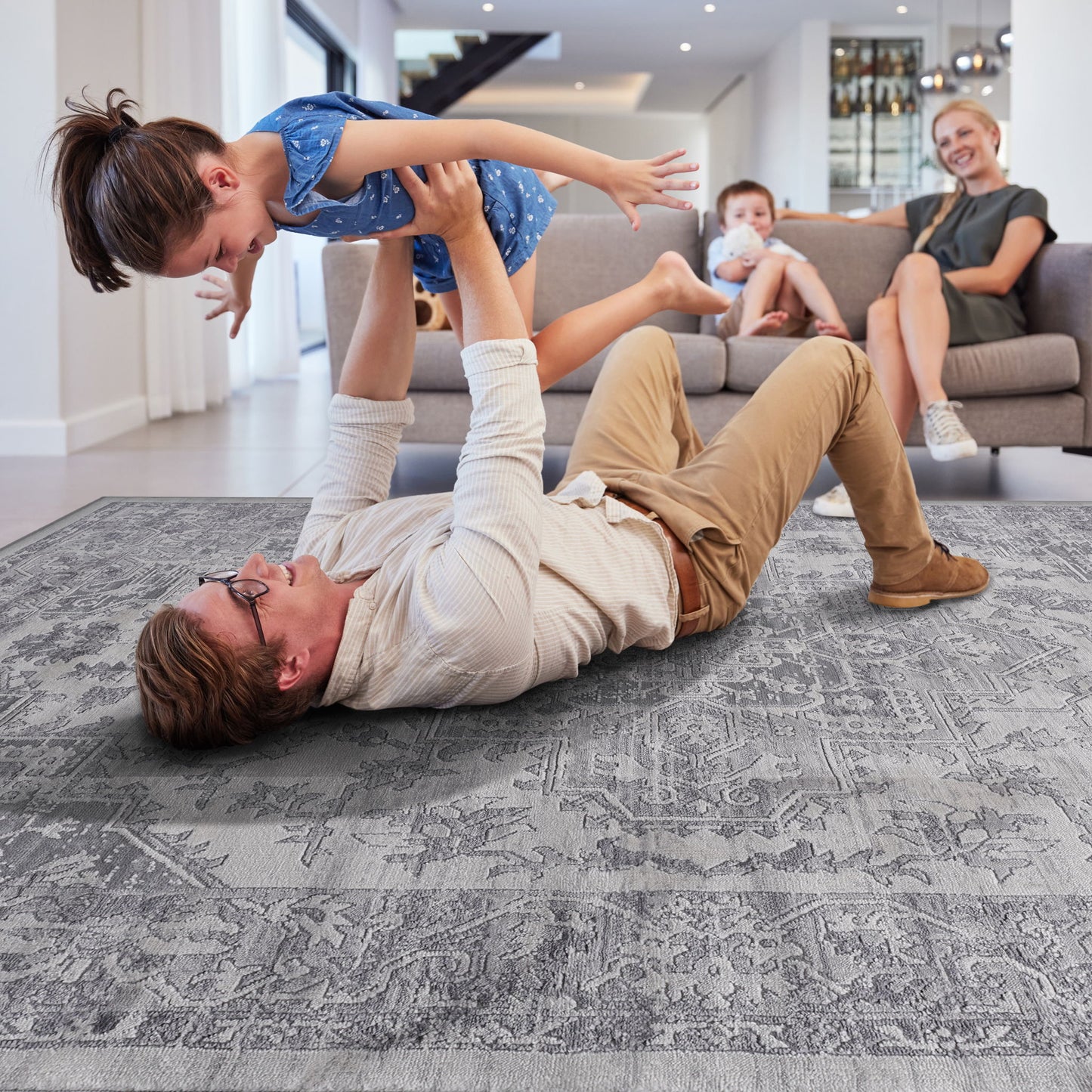 Marfi - 6' X 9' Oriental Area Rug - Silver