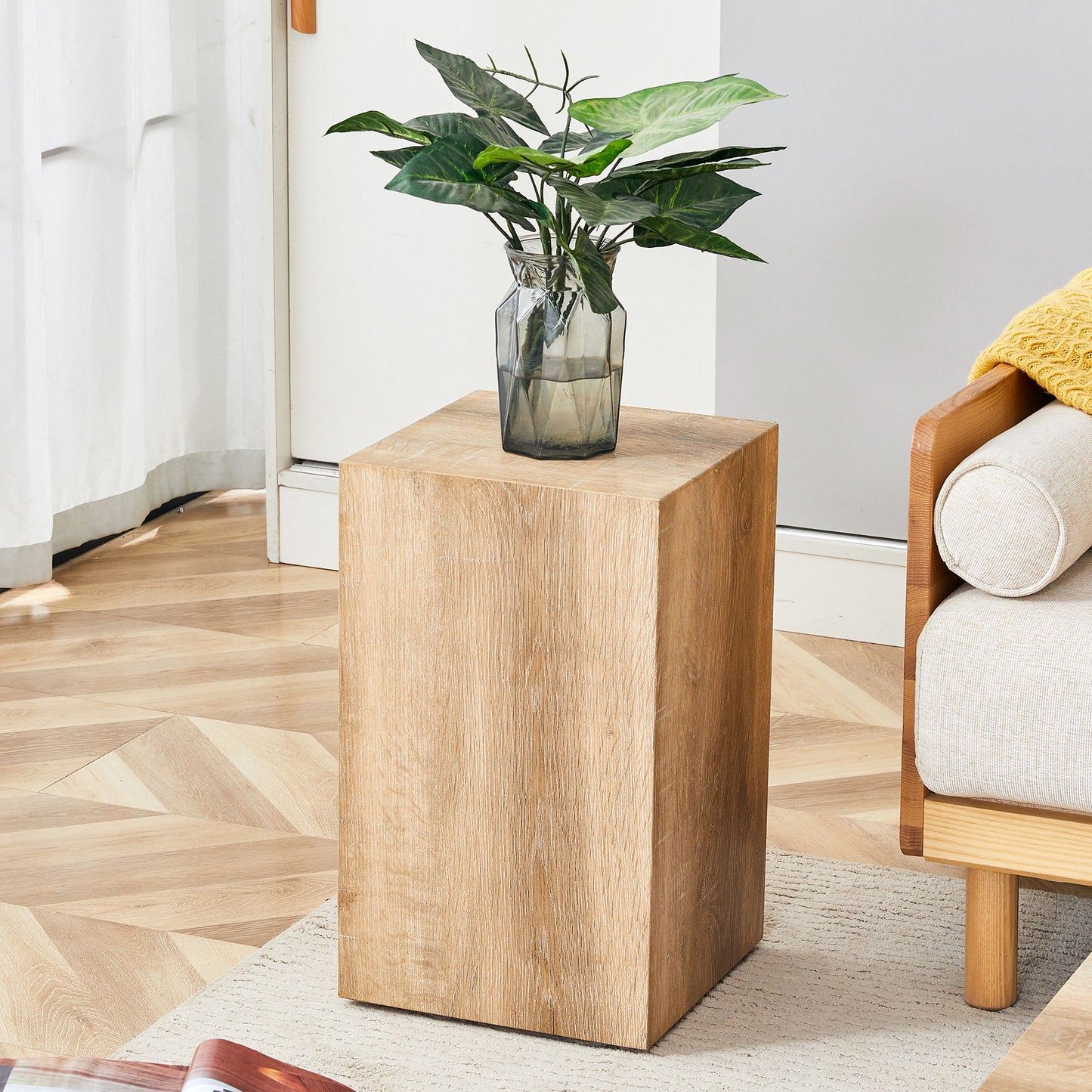 Modern Coffee Table With Stylish Design