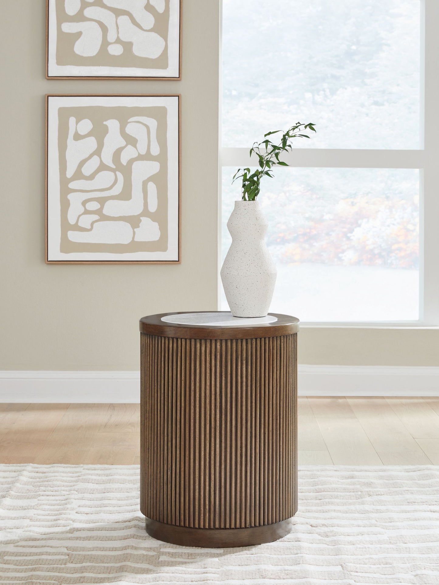 Hadonna - Round Table