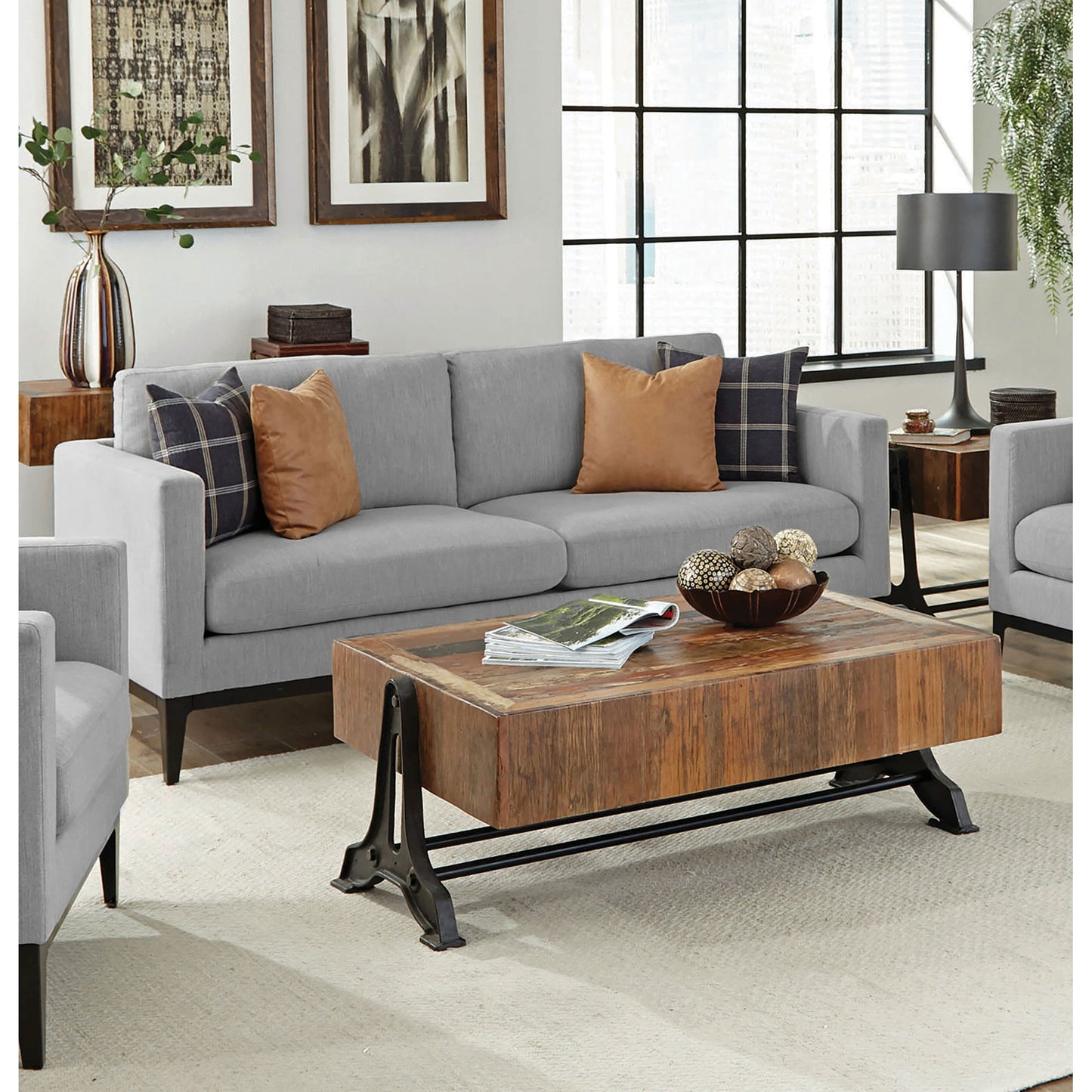 Montauk - Upholstered Sofa With Reversible Cushions - Light Gray