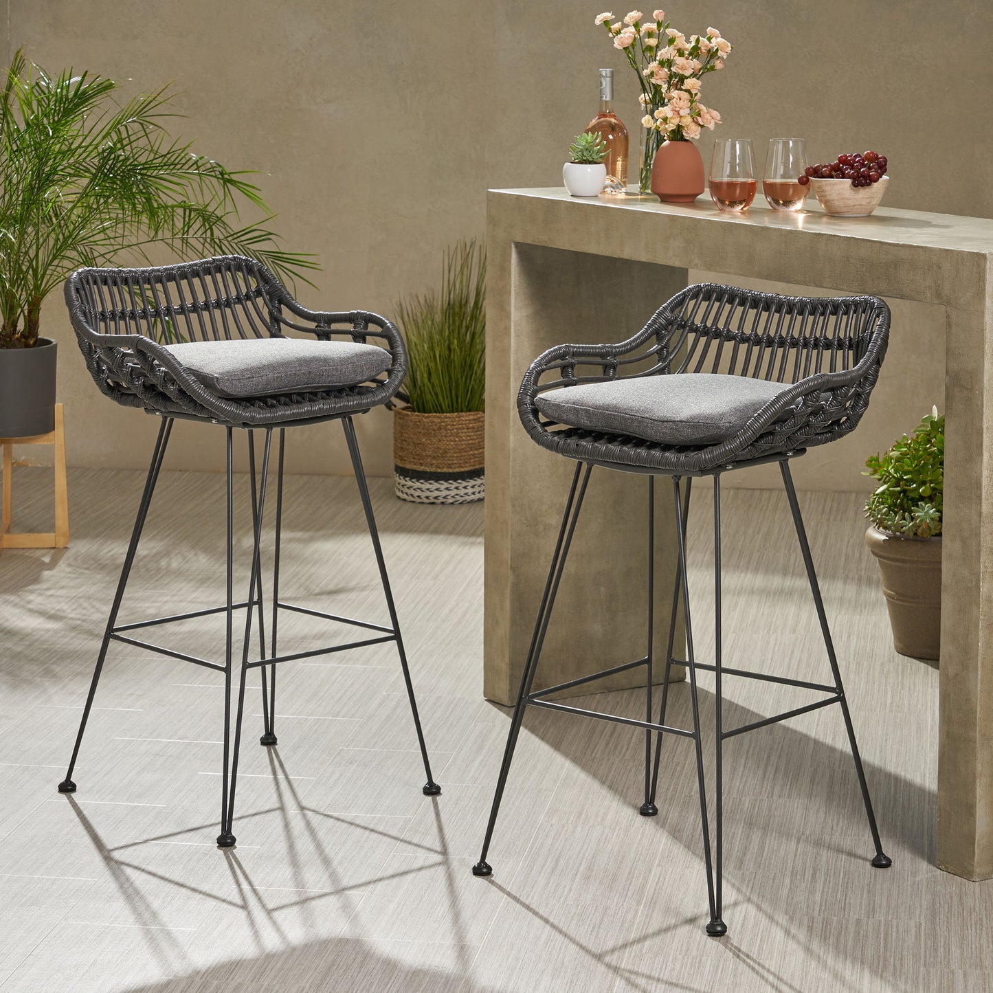 Outdoor Rattan Bar Chair With Metal Legs